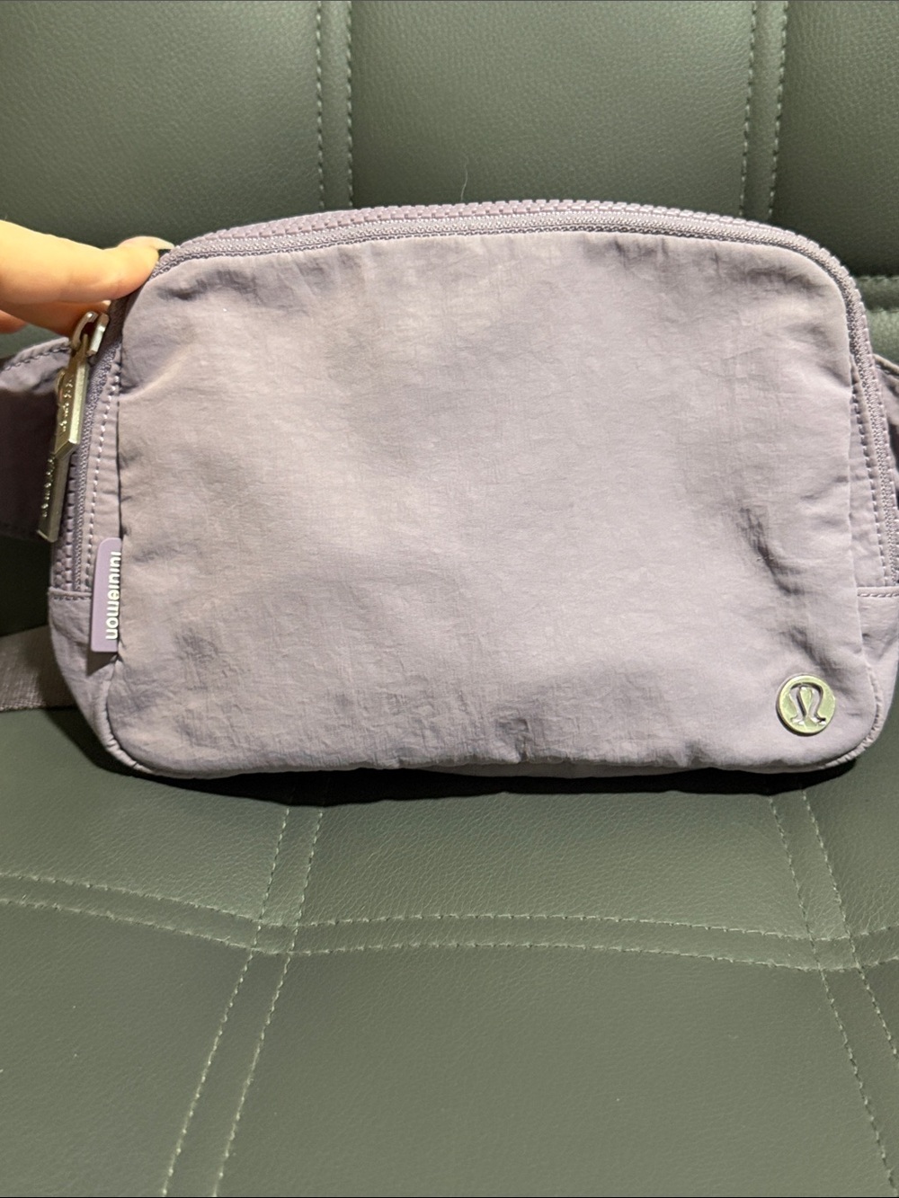 Lululemon Large Everywhere Belt Bag - Picture 2 of 10